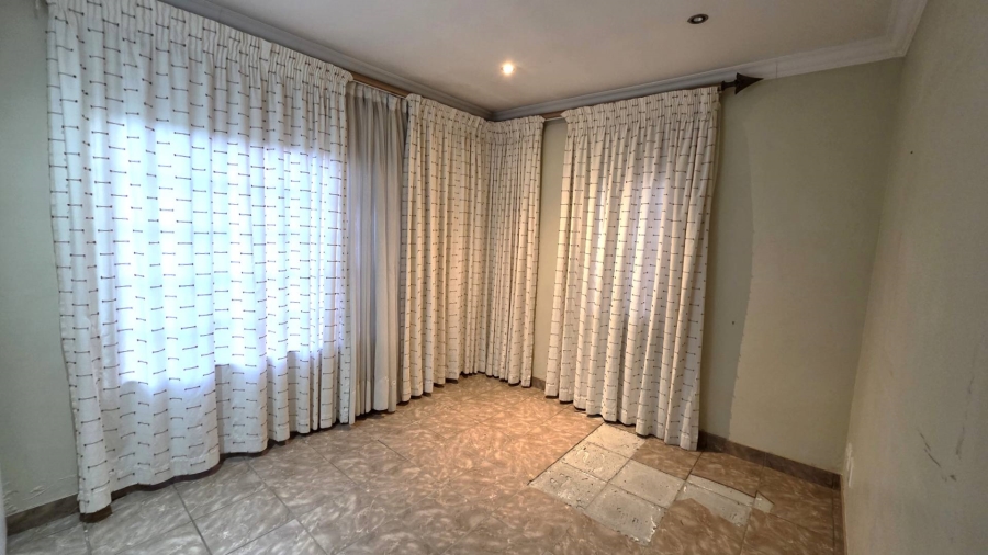 3 Bedroom Property for Sale in Meerhof North West